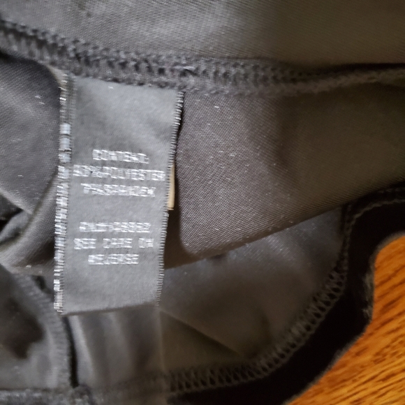 Torrid Velvet Pencil Skirt size 1 - Picture 4 of 5